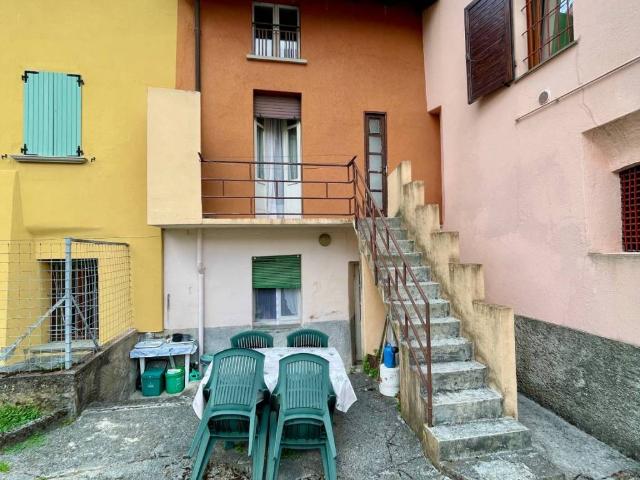 Casa indipendente in vendita a Alzano Lombardo BG