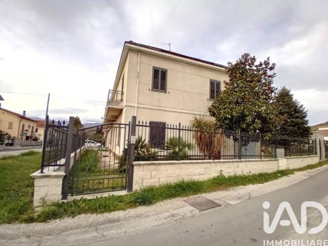 Casa indipendente in vendita a Alanno PE
