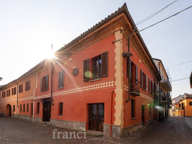 Casa indipendente in vendita a Alba CN