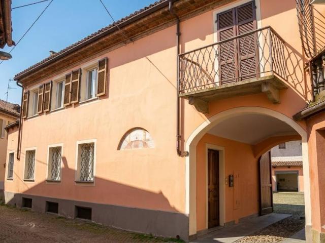Casa indipendente in vendita a Alba CN