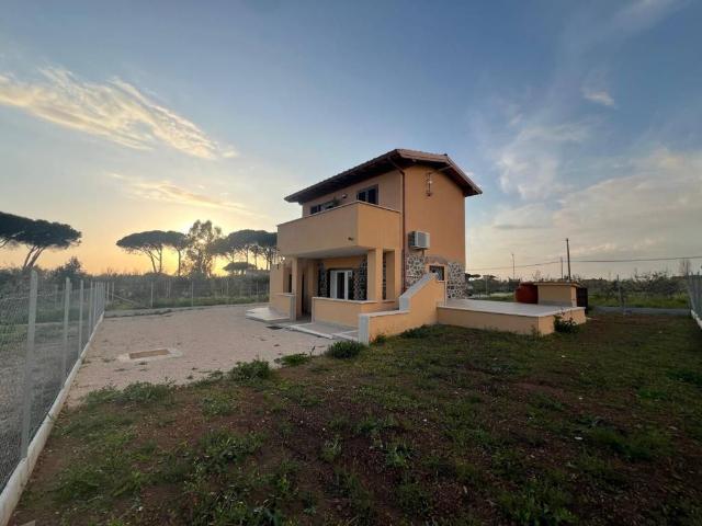 Casa indipendente in vendita a Albano Laziale RM