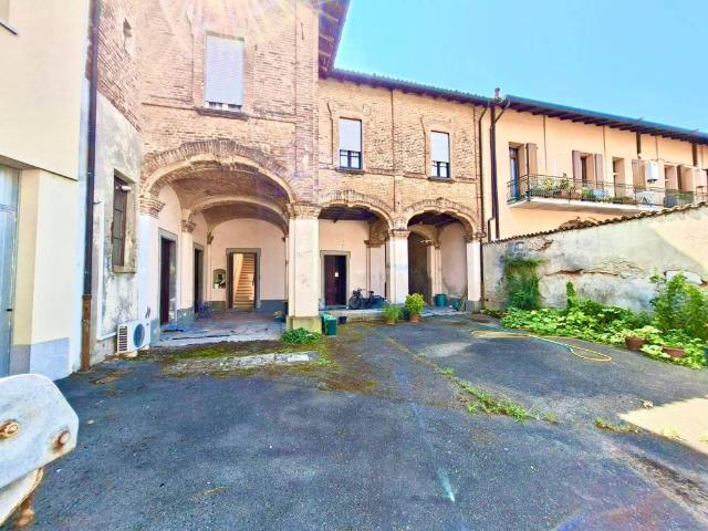 Casa indipendente in vendita a Albairate MI