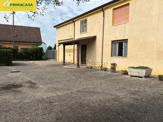 Casa indipendente in vendita a Albaredo d'Adige VR