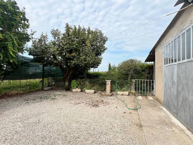 Casa indipendente in vendita a Albaredo d'Adige VR
