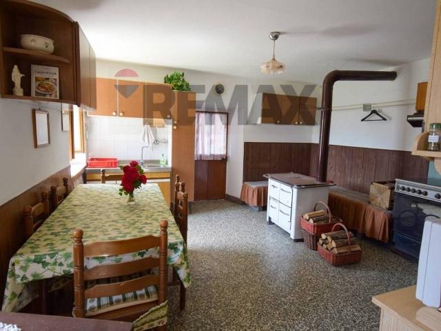Casa indipendente in vendita a Albareto