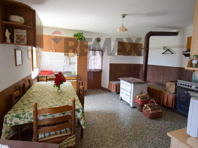 Casa indipendente in vendita a Albareto PR