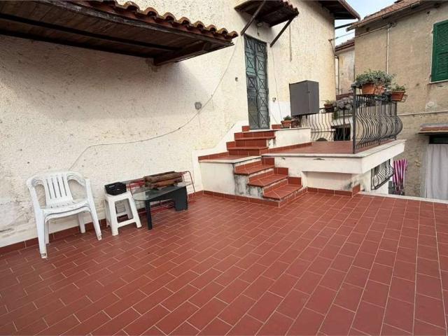 Casa indipendente in vendita a Albenga SV