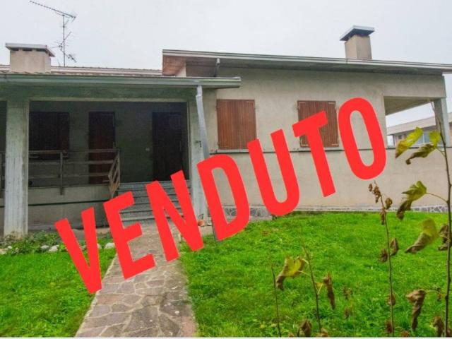 Casa indipendente in vendita a Albinea RE