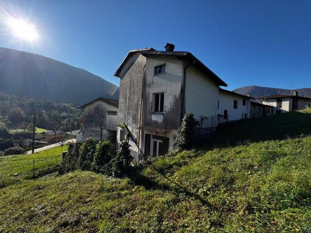 Casa indipendente in vendita a Albino BG