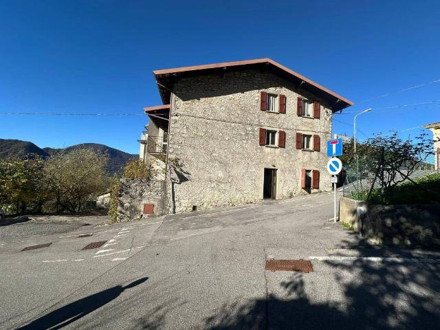 Casa indipendente in vendita a Albino BG