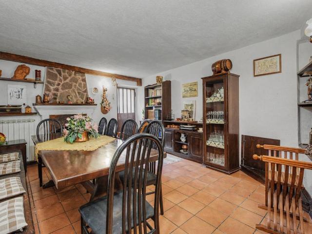Casa indipendente in vendita a Albiolo CO