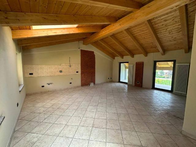 Casa indipendente in vendita a Albiano d'Ivrea TO