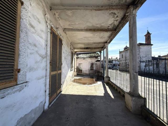Casa indipendente in vendita a Albiano d'Ivrea TO