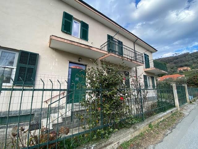 Casa indipendente in vendita a Albisola Superiore