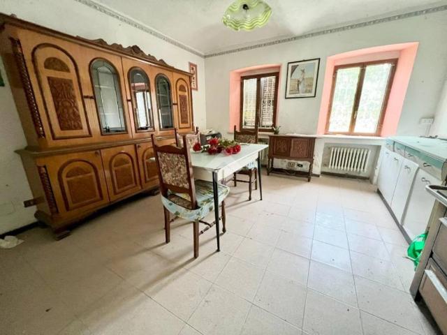 Casa indipendente in vendita a Albugnano AT