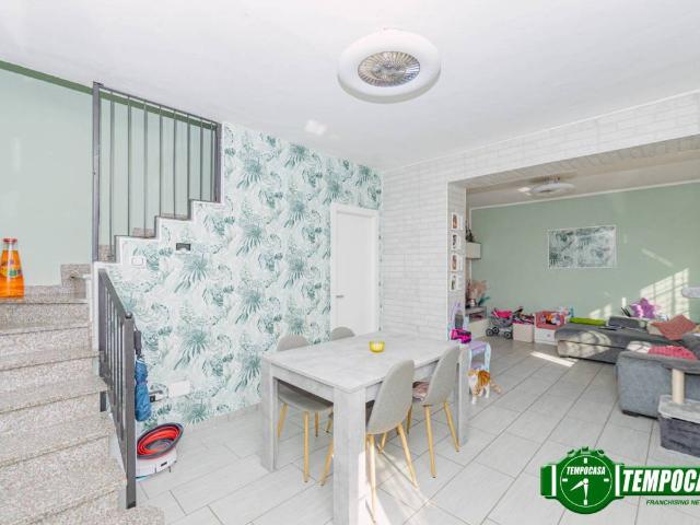 Casa indipendente in vendita a Albuzzano PV