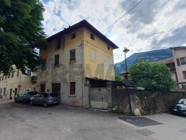 Casa indipendente in vendita a Aldeno TN