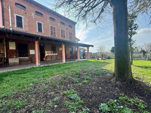 Casa indipendente in vendita a Alessandria AL