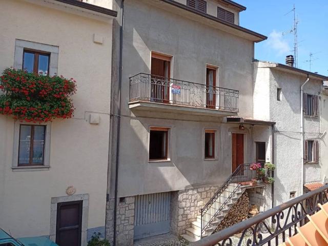Casa indipendente in vendita a Alfedena AQ