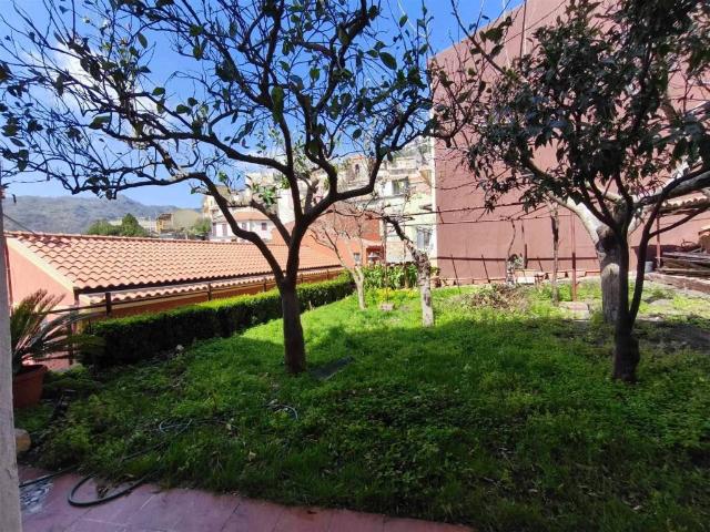 Casa indipendente in vendita a Alì ME