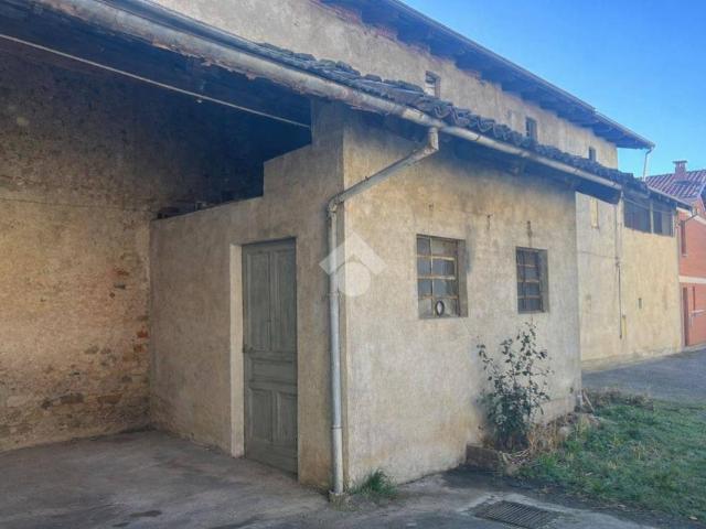 Casa indipendente in vendita a Alice Castello VC
