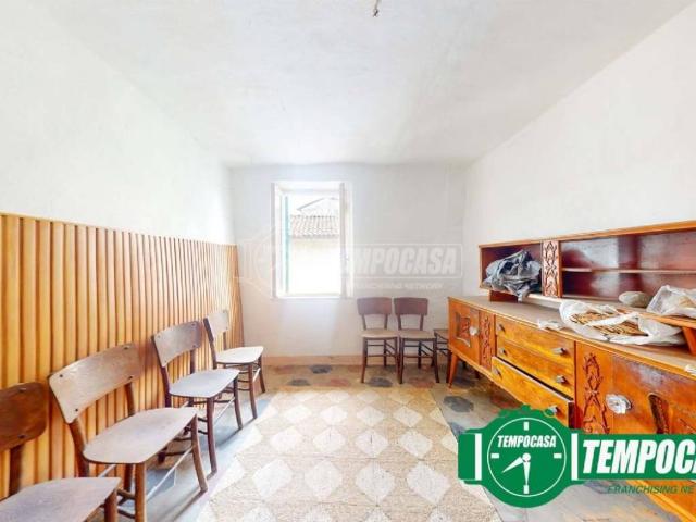 Casa indipendente in vendita a Alice Bel Colle AL