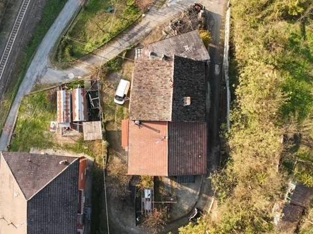 Casa indipendente in vendita a Alice Bel Colle AL