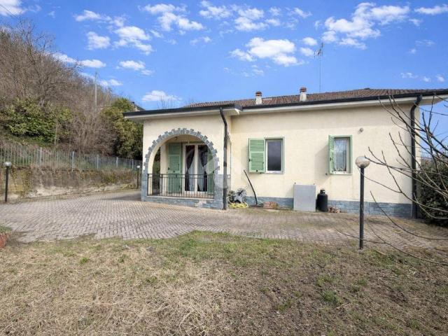 Casa indipendente in vendita a Alice Bel Colle AL