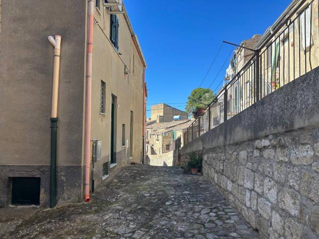 Casa indipendente in vendita a Alimena PA