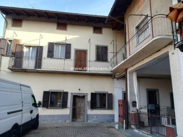 Casa indipendente in vendita a Almenno San Bartolomeo BG