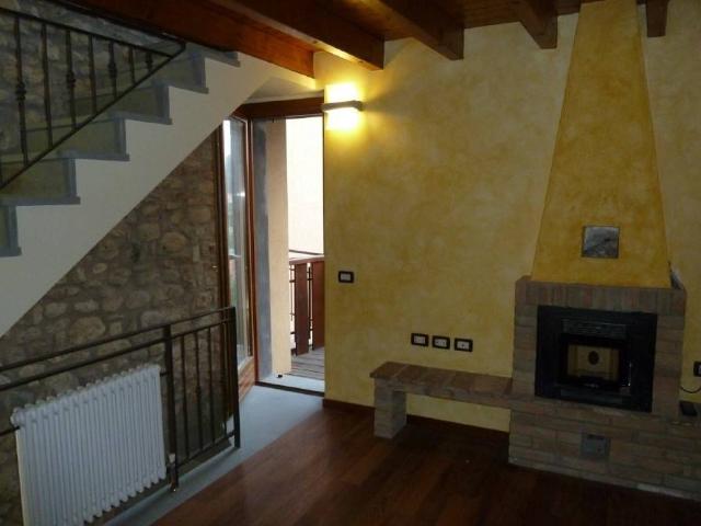 Casa indipendente in vendita a Almenno San Bartolomeo BG