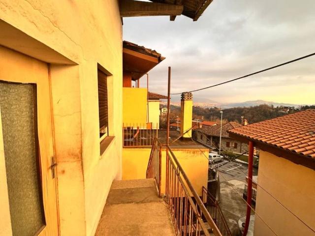 Casa indipendente in vendita a Almenno San Bartolomeo BG