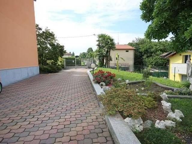 Casa indipendente in vendita a Appiano Gentile CO