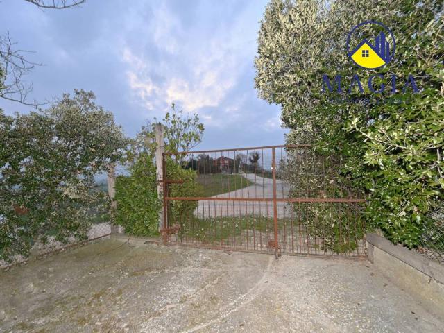 Casa indipendente in vendita a Appignano del Tronto AP