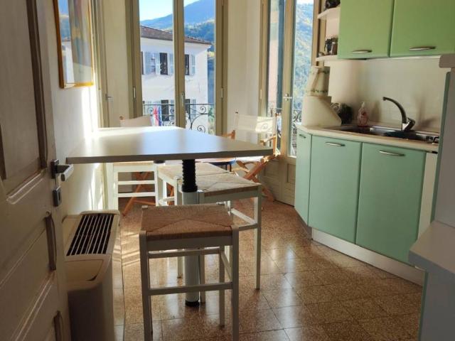 Casa indipendente in vendita a Apricale IM