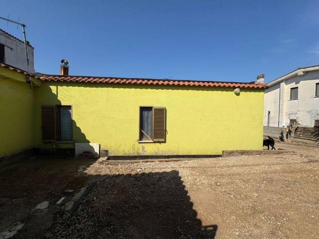 Casa indipendente in vendita a Aprilia LT