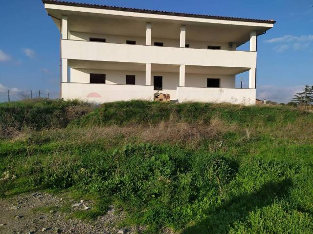 Casa indipendente in vendita a Aprilia LT