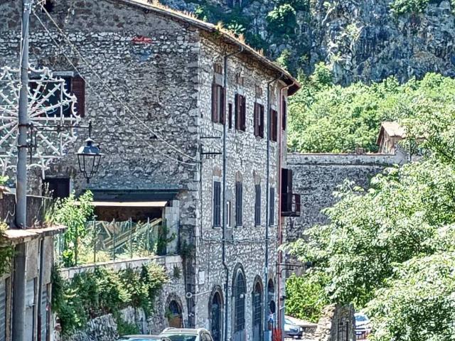 Casa indipendente in vendita a Artena RM