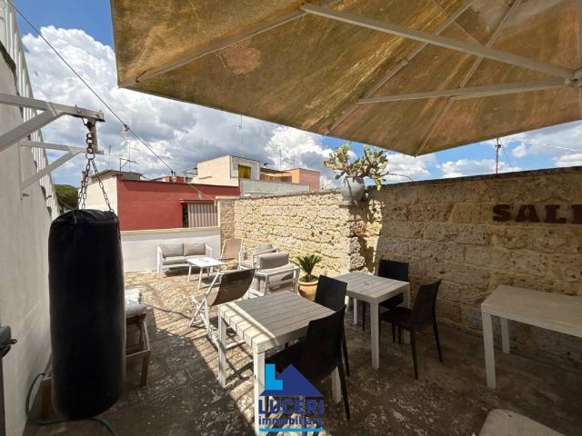 Casa indipendente in vendita a Aradeo LE