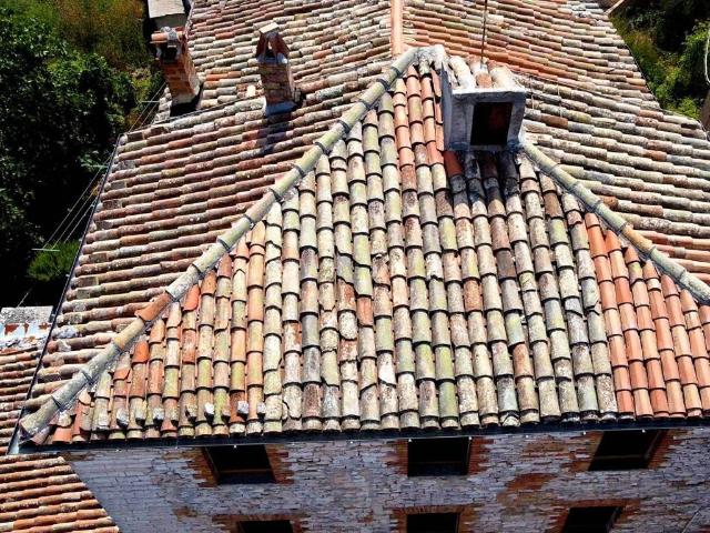 Casa indipendente in vendita a Arcevia AN