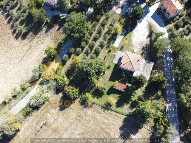 Casa indipendente in vendita a Arcevia AN