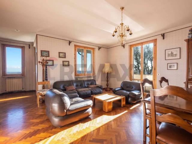 Casa indipendente in vendita a Arcevia AN