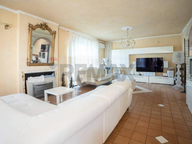 Villa in vendita a Arcevia AN