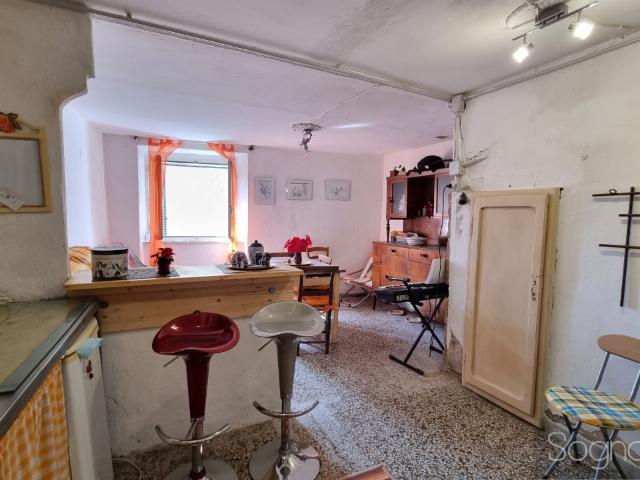 CASA INDIPENDENTE in VENDITA a ARCIDOSSO Montelaterone di 6 vani
