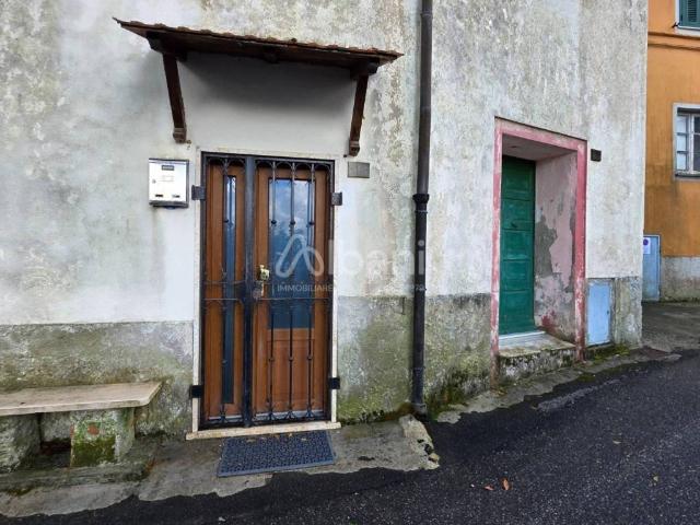 Casa indipendente in vendita a Arcola SP