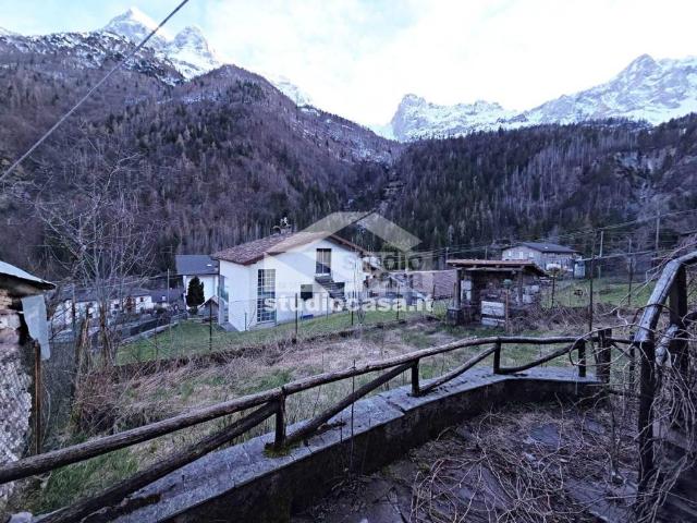 Casa indipendente in vendita a Ardesio BG