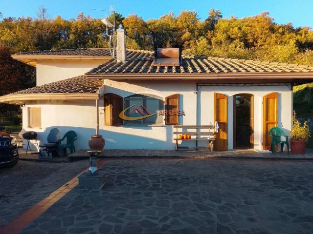 Casa indipendente in vendita a Arezzo AR