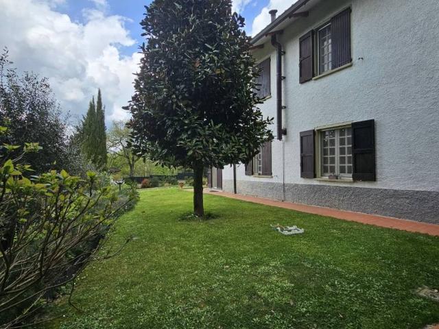 Casa indipendente in vendita a Arezzo AR