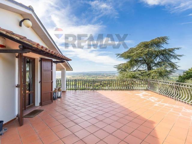 Casa indipendente in vendita a Arezzo AR