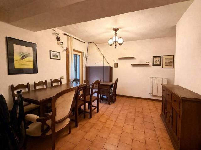 Casa indipendente in vendita a Arezzo AR